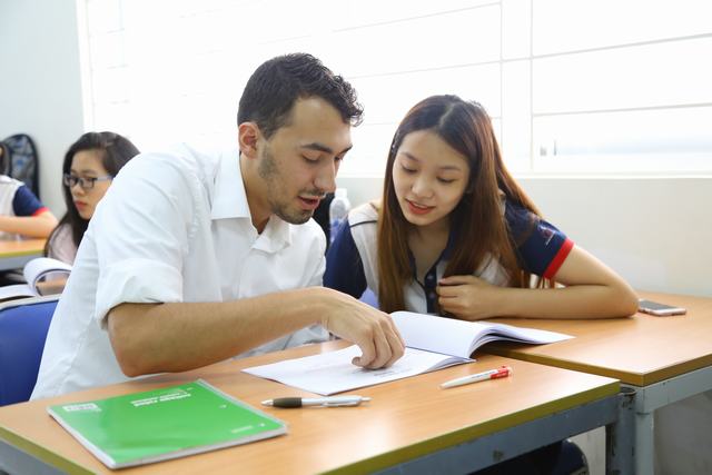 Luyện thi IELTS