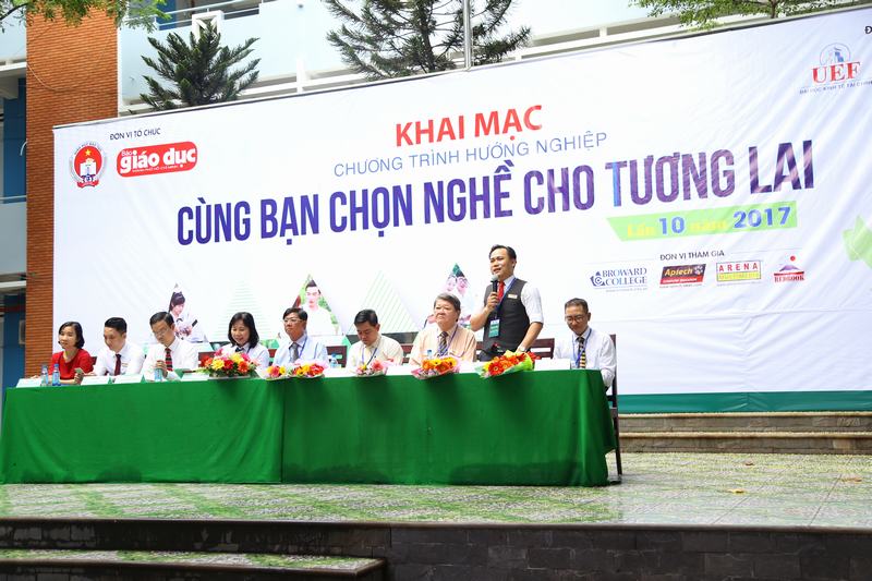 tư vấn hướng nghiệp 2018 - UEF 7