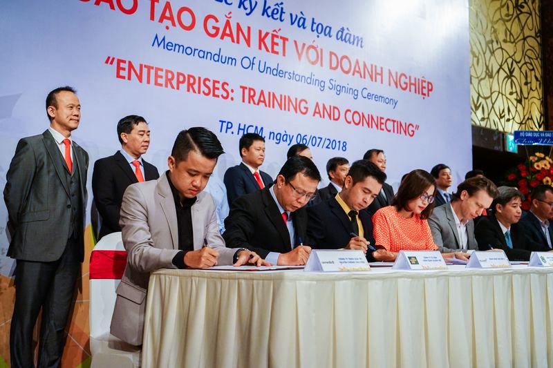 ký kết doanh nghiệp 2018 7