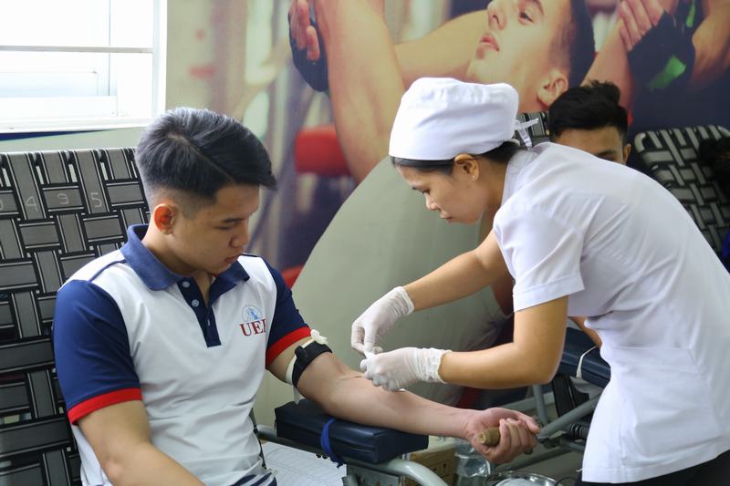  “Give blood and Save a life”: Ấm áp ngày Hội hiến máu tình nguyện 2017