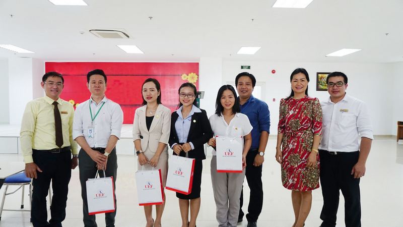 Tham quan nhà máy 2