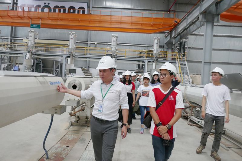 Tham quan nhà máy 4