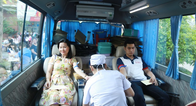 Cán bộ - Giảng viên – Nhân viên UEF luôn hưởng ứng nhiệt tình phong trào Hiến máu nhân đạo