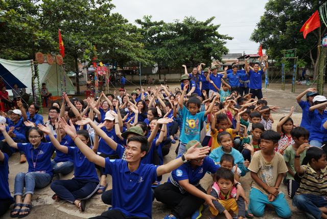 Mùa hè xanh UEF 2017 Lộc Ninh 2