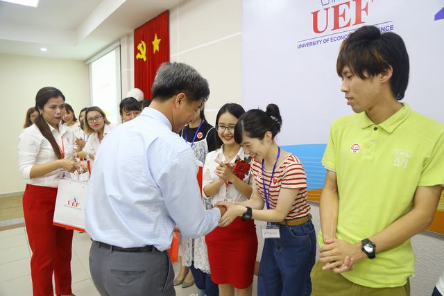 UEF sinh hoạt đầu khóa 2017 2