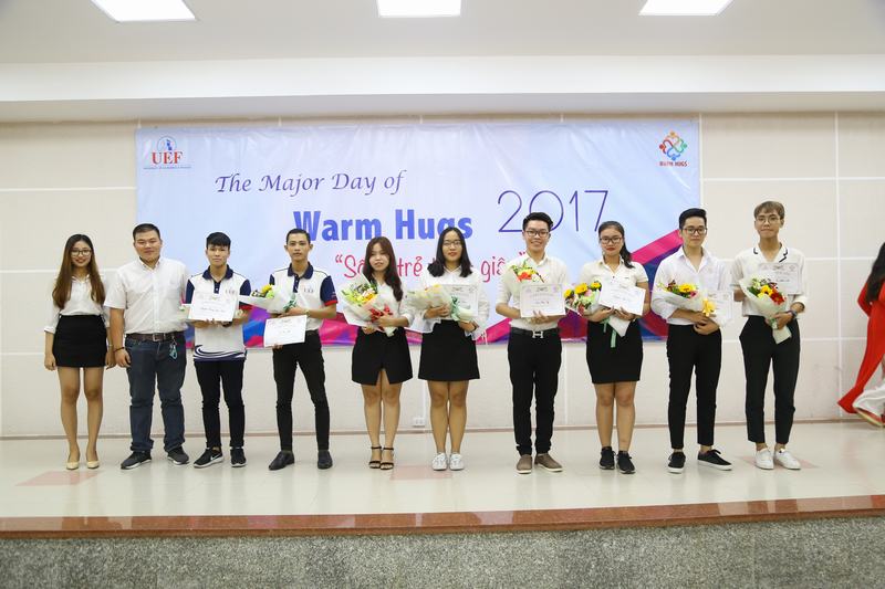 Warm hugs sống trẻ 8