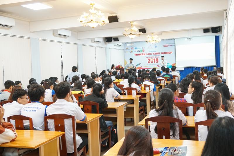 truyền lửa tại đại học giao thông vận tải