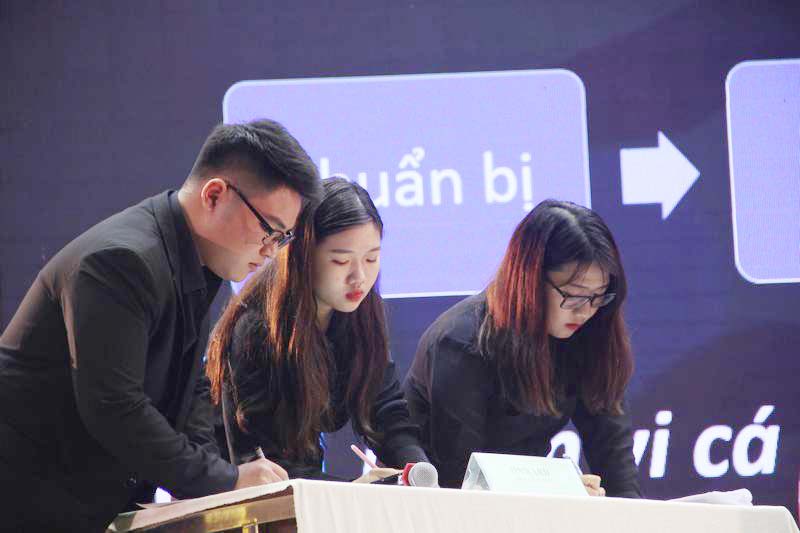 Giải nhì Sinh viên biện luận 2017 hình 2
