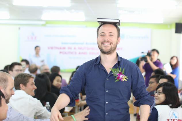 Học viên MBA Dartmouth ấn tượng trước sự năng động, hiếu khách của UEF